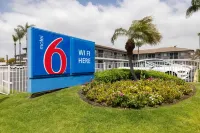 Motel 6 Santa Ana, CA