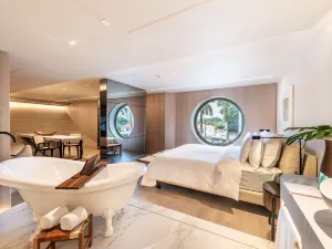 Hotel Unique