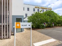 Premiere Classe Chartres Sud - Barjouville - Parkering