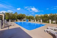 Days Inn by Wyndham Rolla Hotels in Saint James