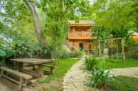 Private Villa - Arimbi Resort Các khách sạn ở Sedayu