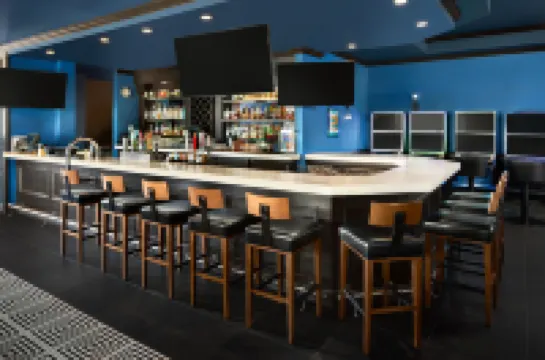 Four Points by Sheraton Edmonton South