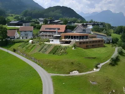 Seminarhotel Lihn Hotels in der Nähe von Wasserfall