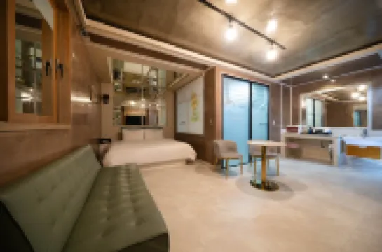 Time Hotel Hotels near Mulgeum-Yeog