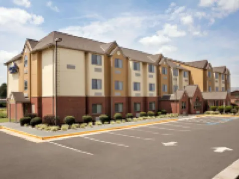 Microtel Inn & Suites by Wyndham Culpeper Hotels in Culpeper