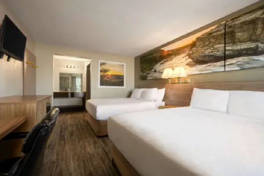 Days Inn by Wyndham Fresno South