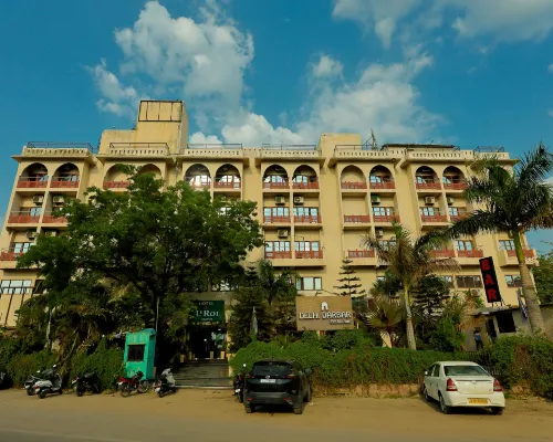 Le Roi Udaipur Hotels near Udaipur Train Station