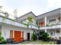 Nexdeco House Homestay Syariah Solo Hotel a Panularan