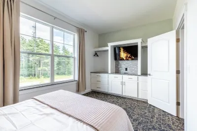 Stone Park Ellsworth-Bar Harbor Hotels in Surry