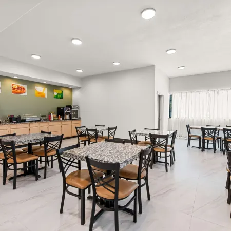 Quality Inn & Suites Kilgore-Longview Отели в г. Грегг