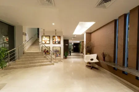 Hotel Natraj Отели в г. Дибрагарх