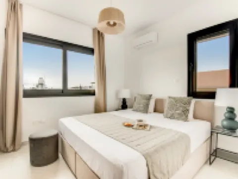 Sanders Only - Delightful 2-Bdr Apt with Balcony Hotels in Agios Athanasios