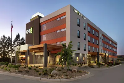 Home2 Suites by Hilton Bismarck Hotels near Evolve Salon & Spa