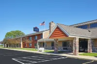 AmericInn by Wyndham Elkhorn Near Lake Geneva Hotels in Delavan