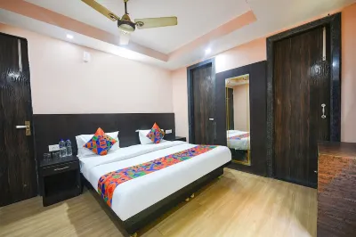 FabHotel Moon Light
