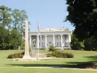Lookaway Inn Hotels near James Brown Statue