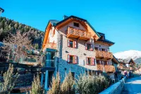 Dalania Mountain Apartments Hotels in Peio