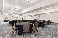 Clarion Suites Anchorage Downtown - breakfast