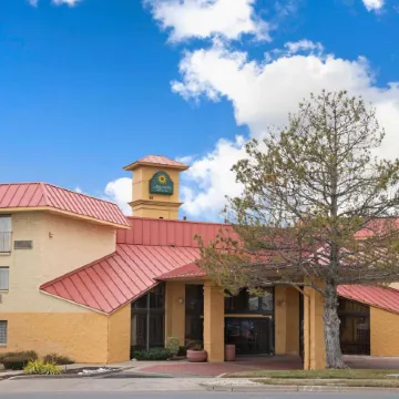 La Quinta Inn & Suites by Wyndham Salt Lake City - Layton