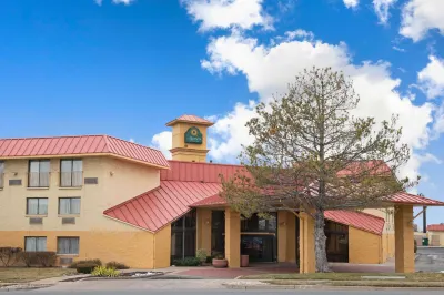 La Quinta Inn & Suites by Wyndham Salt Lake City - Layton Hotels in Layton