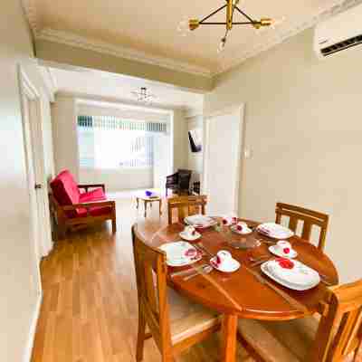 Mjs on the Savannah- Spacious 2-Bed Directly Across from the Savannah Others