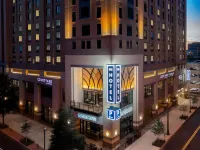 Courtyard Atlanta Midtown Hotels near Fox Theater