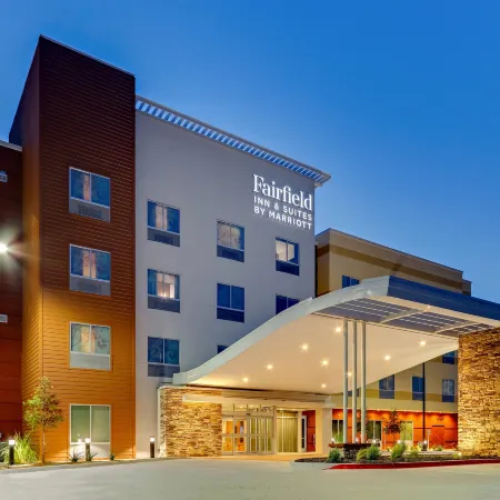 Fairfield Inn & Suites Dallas Love Field