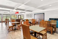 Country Inn & Suites by Radisson, Portage, IN - breakfast