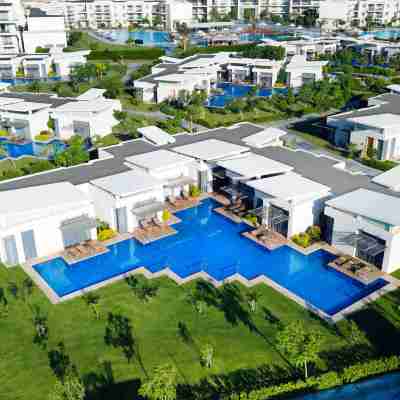 Rixos Premium Magawish Suites and Villas Hotel Exterior