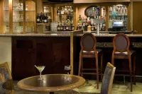 Embassy Suites by Hilton Kansas City International Airport - bar
