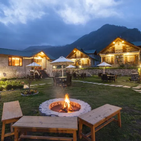 Larisa Resort Manali