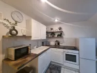 Cosy Moat House Cottage No.6 Hotels near The Mill Pond, Pembroke Wales UK