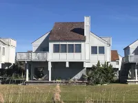 Panoramic Ocean Views, Fresh interior, Steps from Beach and BHI Club