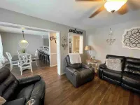 Beechside Breeze Luxury Condo with pool & hot tub