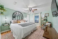 Countryside Retreat with Jacuzzi Hot Tub