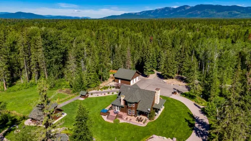 Blue Star Creekside Lodge