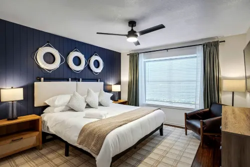 Luxury Family Oasis: Huge pool, Spa, Firepit, Playground, Outdoor Kitchen, Games