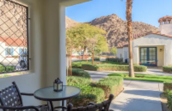 065127 3BR STUNNING Ground Floor Resort Villa w/Mt Views, Pool steps away