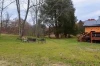 Cottage New River National Park 3 Minutes to the Bridge. Renovated & Hot Tub.