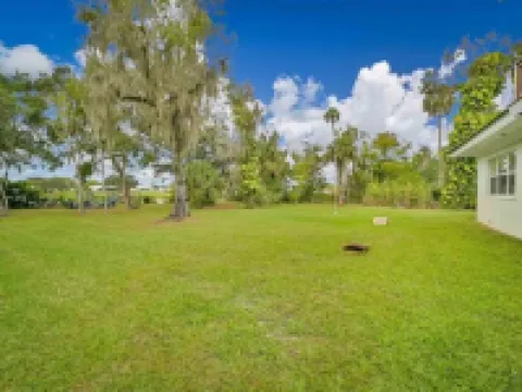 LaBelle Vie, "Riverfront Serenity Bamboo Trails on 3+ acres. Hotels in Hendry County