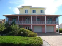 Matlacha/Cape Coral - Kokopelli  House - a  three-story Key West style residence