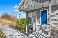 Peaceful Cottage Minutes from Lake Access