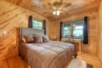 Secluded Mountain-Top Cabin with Stunning Sunset Views, Hot Tub and Fireplace