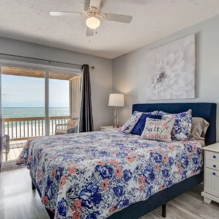 Paradise Found! Fabulous, Flexible, Beach Front Luxury! HotTub, Best Location!