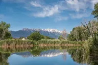 The Lake View: Family and business travel