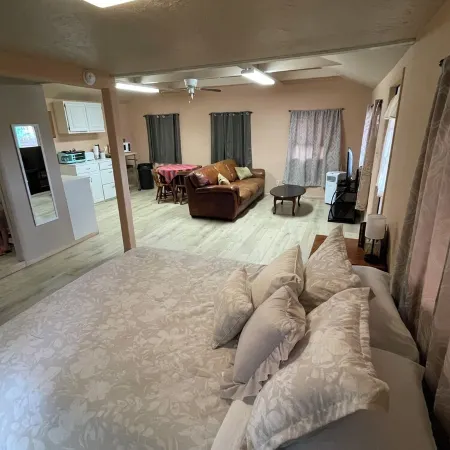 Mountain Avenue Cozy Cabin Отели в г. Спрингервилл