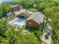 NEW! 6 Bedrooms, Indoor & Outdoor Pools, Hot Tub, Game Rm, Theater Rm, Lake View