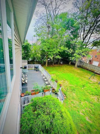 Spacious 6-bedroom house in Edison near TopGolf & Supercharge with AC, WiFi