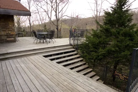 Azalea Falls Lodge - Upper Buffalo River Ozark Getaway Отели в г. Кингстон