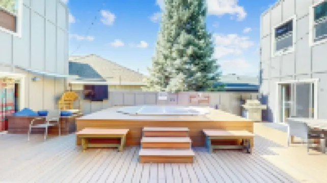 Best Deal in PC! - 2 Blks to PC Mtn Resort-4 Blks to Main Street- Hot Tub!